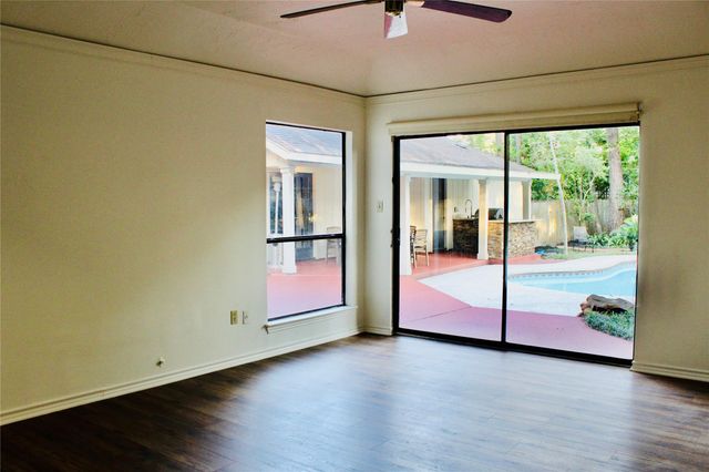 9 Willowherb Court, The Woodlands, TX 77380
