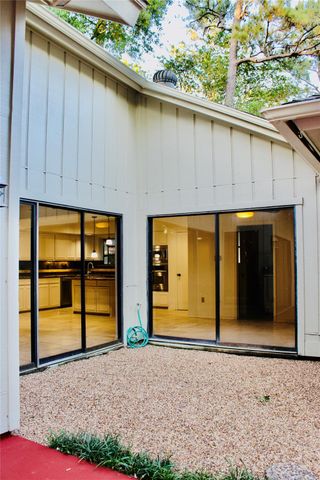 9 Willowherb Court, The Woodlands, TX 77380