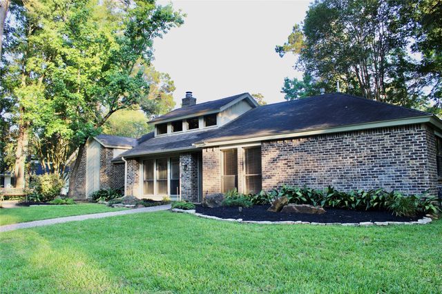 9 Willowherb Court, The Woodlands, TX 77380