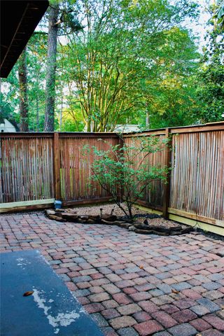 9 Willowherb Court, The Woodlands, TX 77380