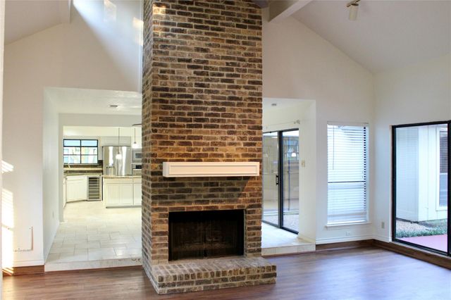 9 Willowherb Court, The Woodlands, TX 77380