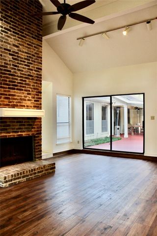 9 Willowherb Court, The Woodlands, TX 77380