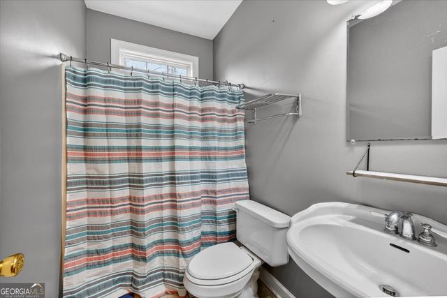 134 Royal Lane, Gray, GA 31032