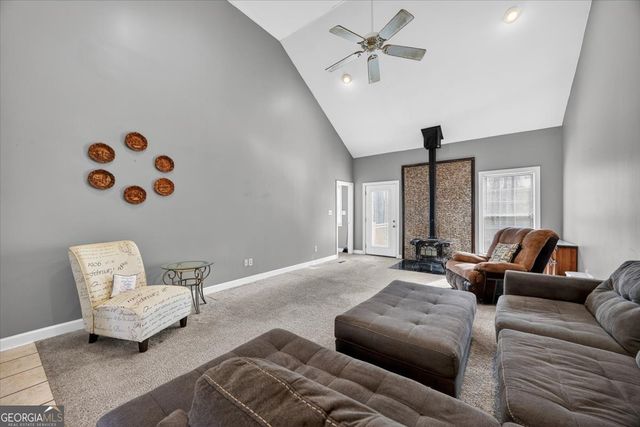 134 Royal Lane, Gray, GA 31032