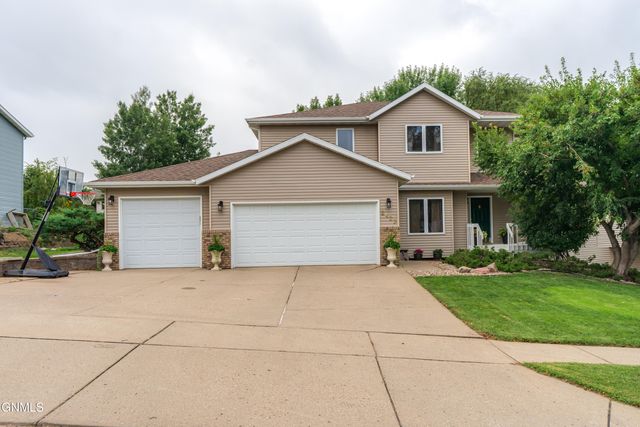 2423 Harding Avenue, Bismarck, ND 58501 property photo