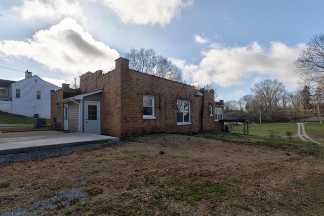 449 W Main Street, Mt Sterling, KY 40353
