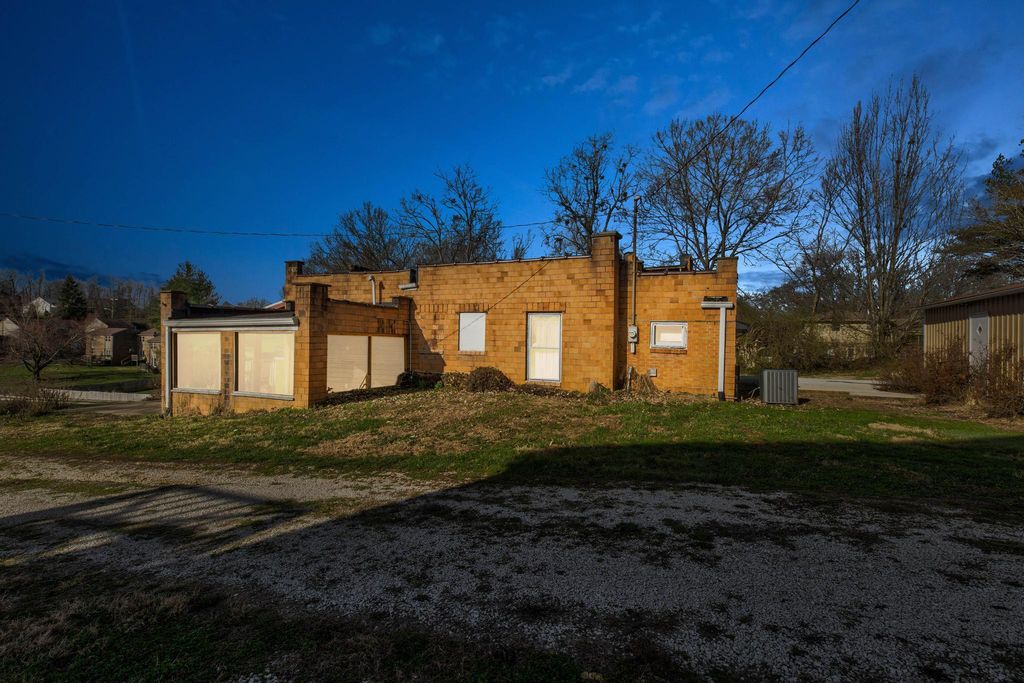 449 W Main Street, Mt Sterling, KY 40353