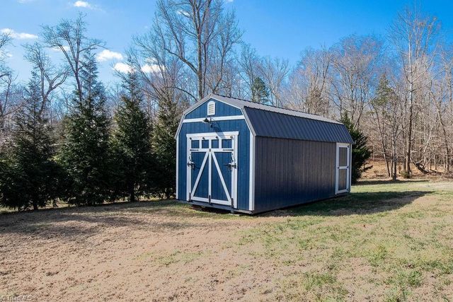 1655 Jades Way, Thomasville, NC 27360