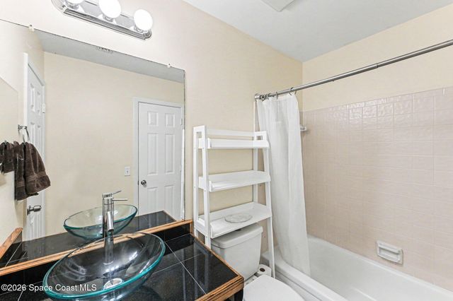 865 Regal Avenue NE, Palm Bay, FL 32905