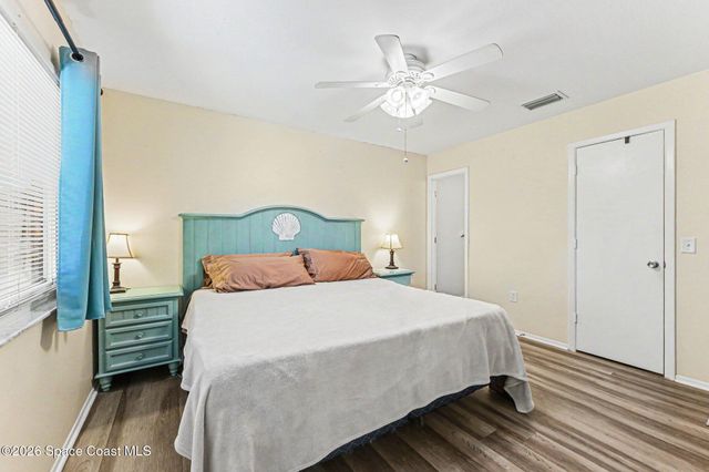 865 Regal Avenue NE, Palm Bay, FL 32905
