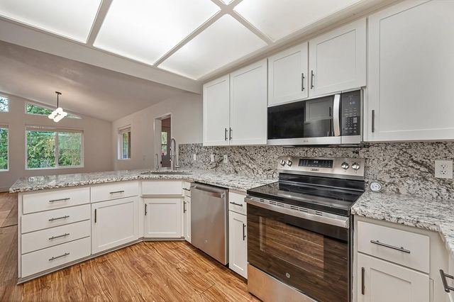 20365 Wolf Creek Road, Grass Valley, CA 95949