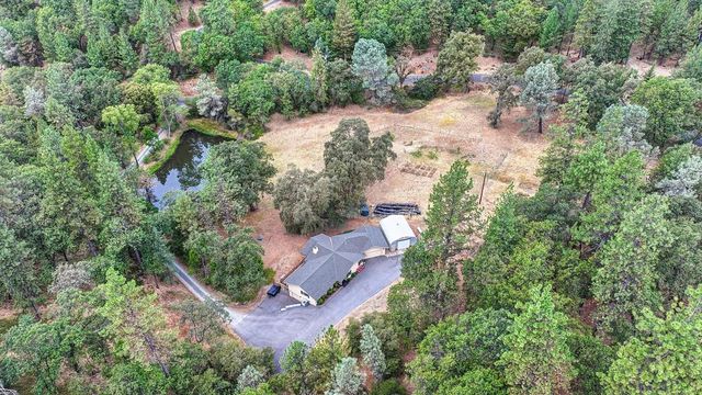 20365 Wolf Creek Road, Grass Valley, CA 95949