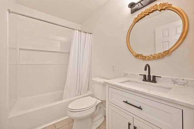 20365 Wolf Creek Road, Grass Valley, CA 95949