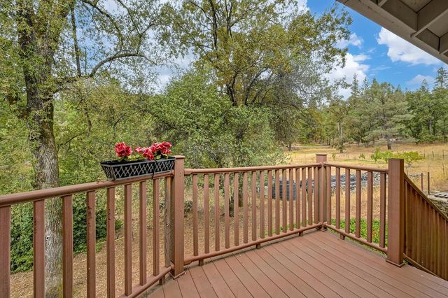 20365 Wolf Creek Road, Grass Valley, CA 95949