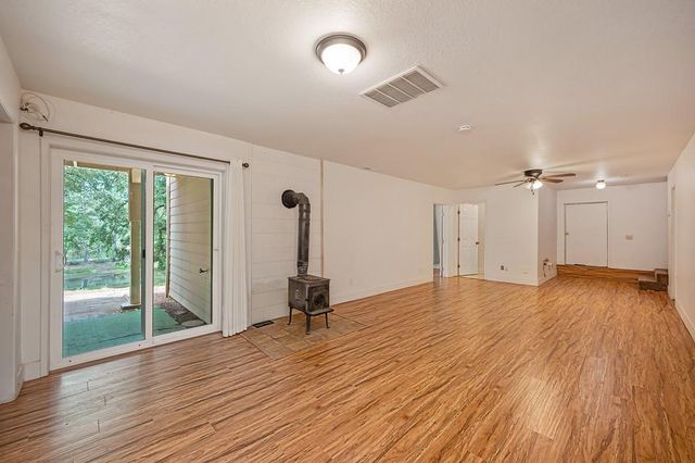 20365 Wolf Creek Road, Grass Valley, CA 95949