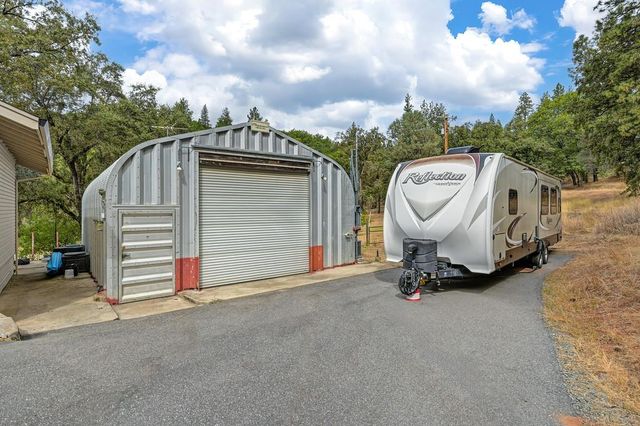 20365 Wolf Creek Road, Grass Valley, CA 95949