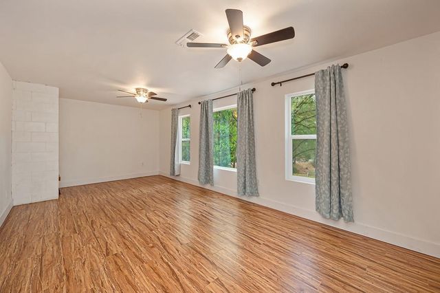 20365 Wolf Creek Road, Grass Valley, CA 95949