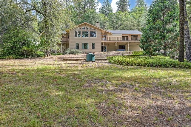 20365 Wolf Creek Road, Grass Valley, CA 95949