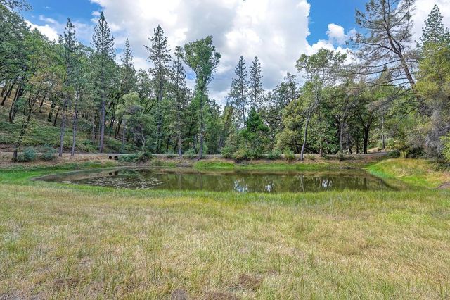 20365 Wolf Creek Road, Grass Valley, CA 95949