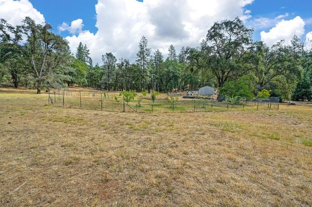 20365 Wolf Creek Road, Grass Valley, CA 95949