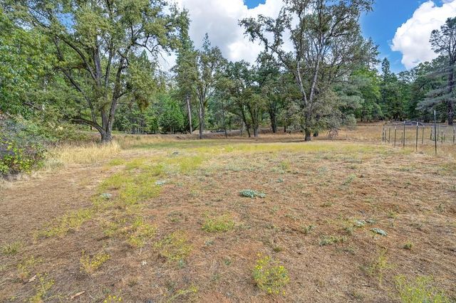 20365 Wolf Creek Road, Grass Valley, CA 95949
