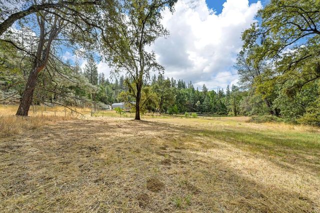 20365 Wolf Creek Road, Grass Valley, CA 95949