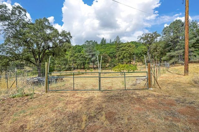 20365 Wolf Creek Road, Grass Valley, CA 95949