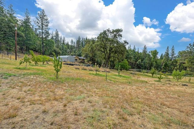20365 Wolf Creek Road, Grass Valley, CA 95949