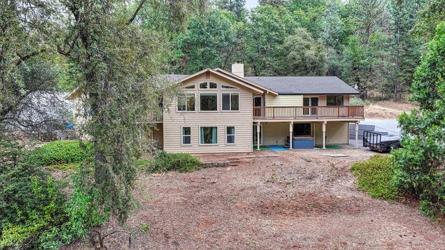 20365 Wolf Creek Road, Grass Valley, CA 95949