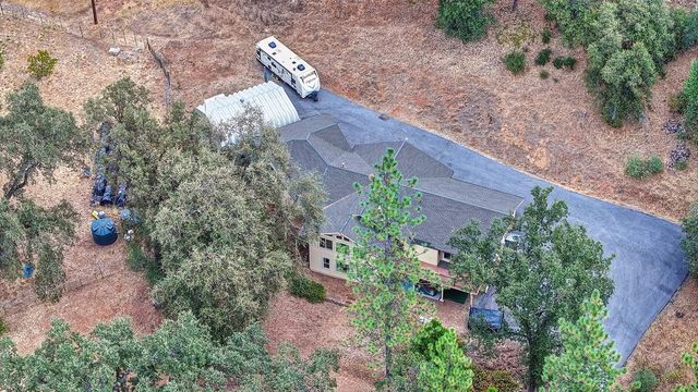 20365 Wolf Creek Road, Grass Valley, CA 95949