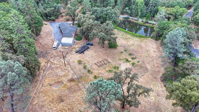 20365 Wolf Creek Road, Grass Valley, CA 95949