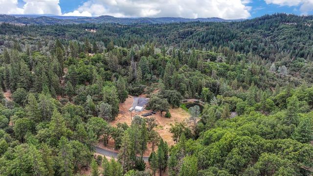 20365 Wolf Creek Road, Grass Valley, CA 95949