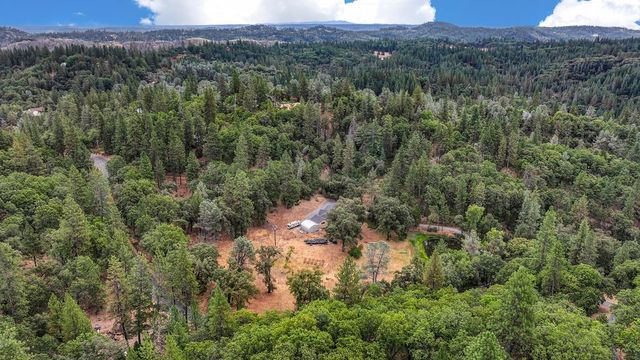20365 Wolf Creek Road, Grass Valley, CA 95949