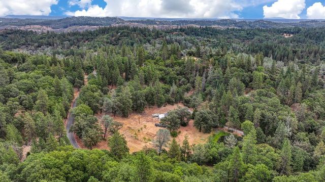 20365 Wolf Creek Road, Grass Valley, CA 95949