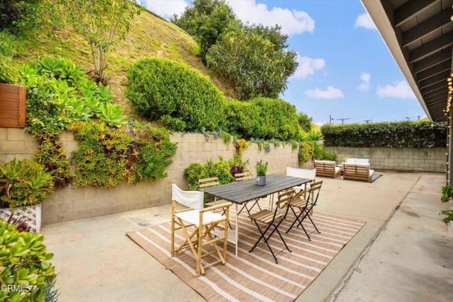 2649 Round Drive, Los Angeles, CA 90032