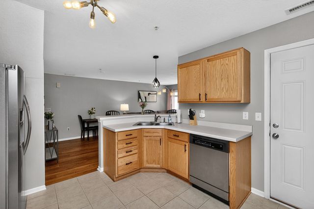 8610 Ep True Parkway 1007, West Des Moines, IA 50266