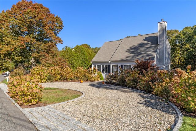 40 Waterfield Road, Osterville, MA 02655
