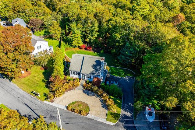 40 Waterfield Road, Osterville, MA 02655