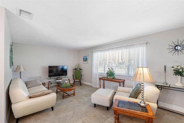 11572 88TH AVENUE, Seminole, FL 33772