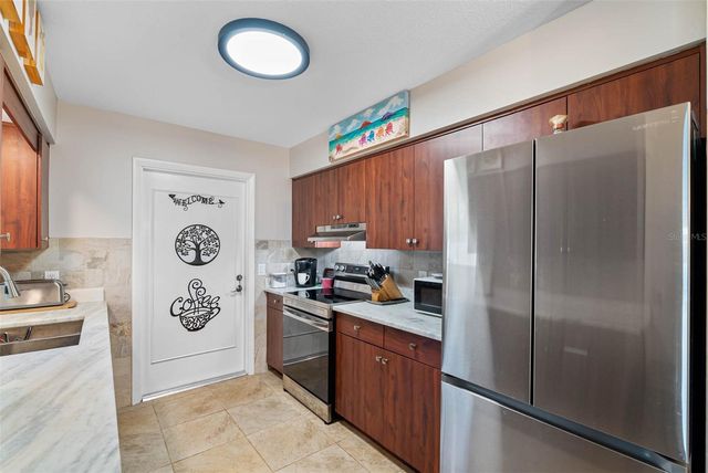 11572 88TH AVENUE, Seminole, FL 33772