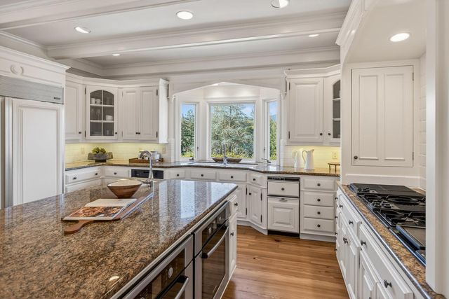 1110 Trinity Drive, Menlo Park, CA 94025