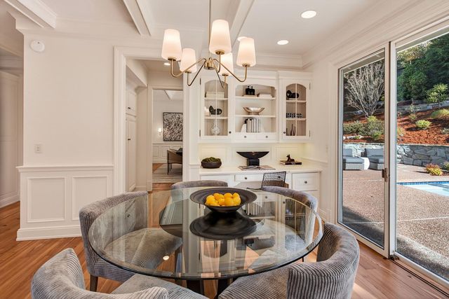 1110 Trinity Drive, Menlo Park, CA 94025