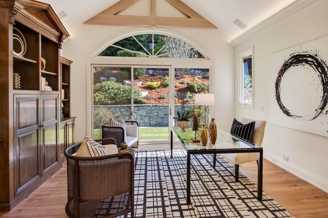 1110 Trinity Drive, Menlo Park, CA 94025