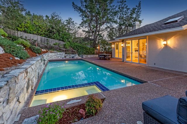 1110 Trinity Drive, Menlo Park, CA 94025