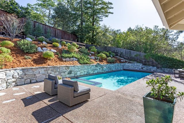 1110 Trinity Drive, Menlo Park, CA 94025