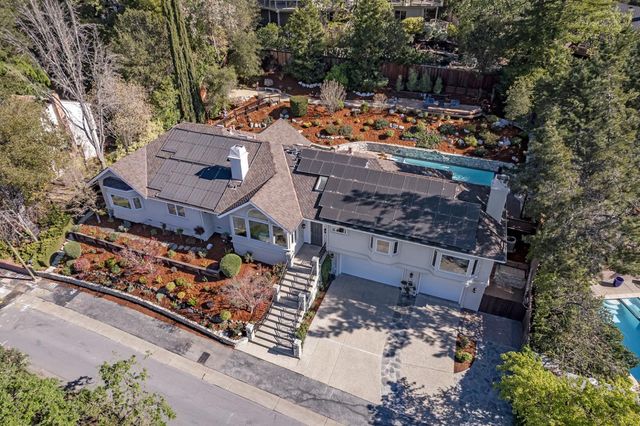 1110 Trinity Drive, Menlo Park, CA 94025