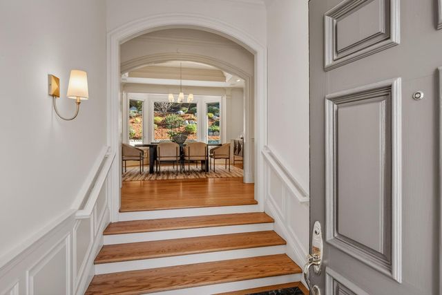 1110 Trinity Drive, Menlo Park, CA 94025