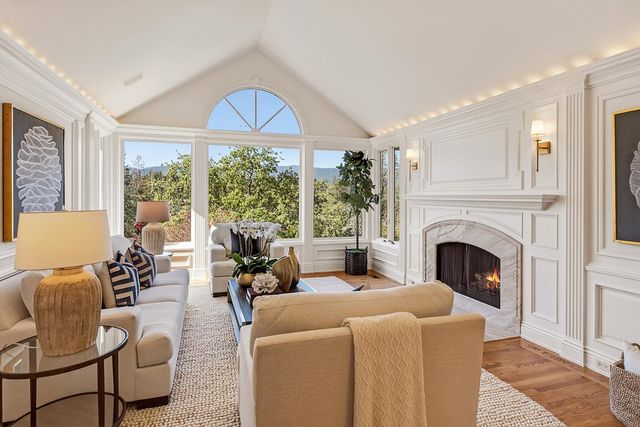 1110 Trinity Drive, Menlo Park, CA 94025