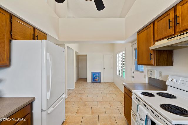 2671 W Camino De La Joya, Tucson, AZ 85742