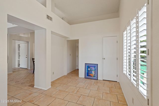 2671 W Camino De La Joya, Tucson, AZ 85742